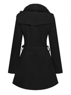 Abrigo blanco años 40 con cuello de piel sintética desmontable. Elegante y clásico